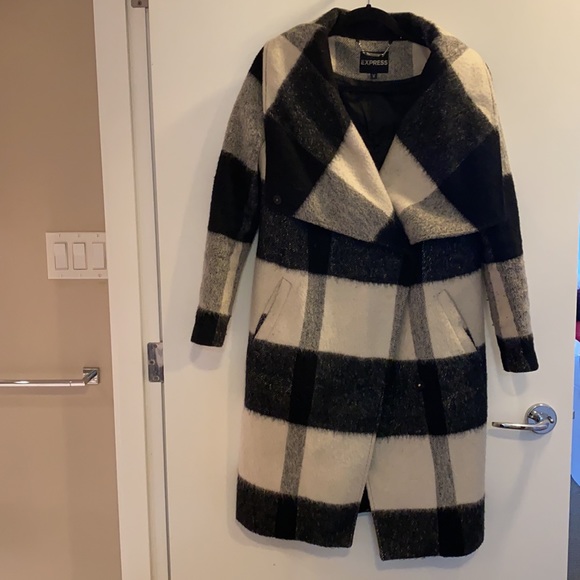Express coat in size xs - Picture 2 of 5